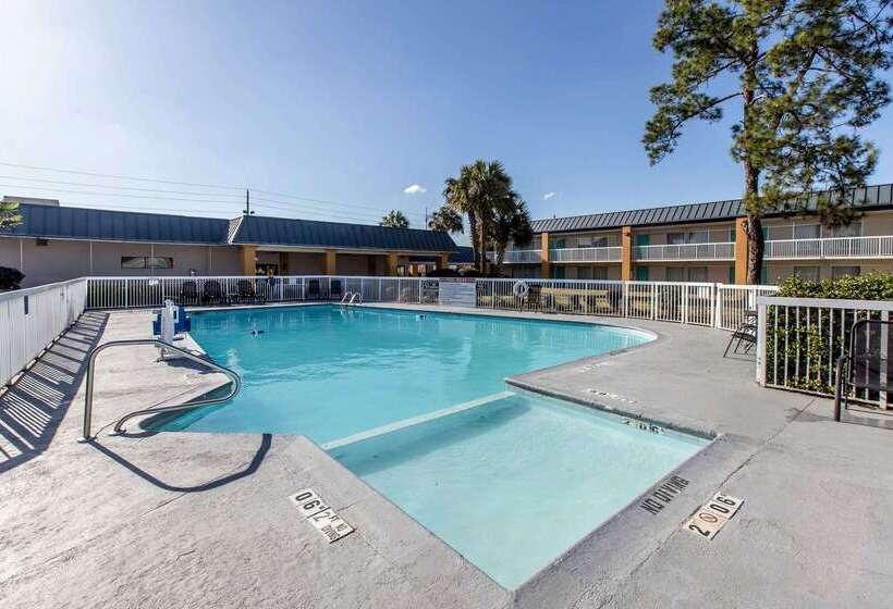 호텔 Quality Inn & Suites Conference Center Thomasville