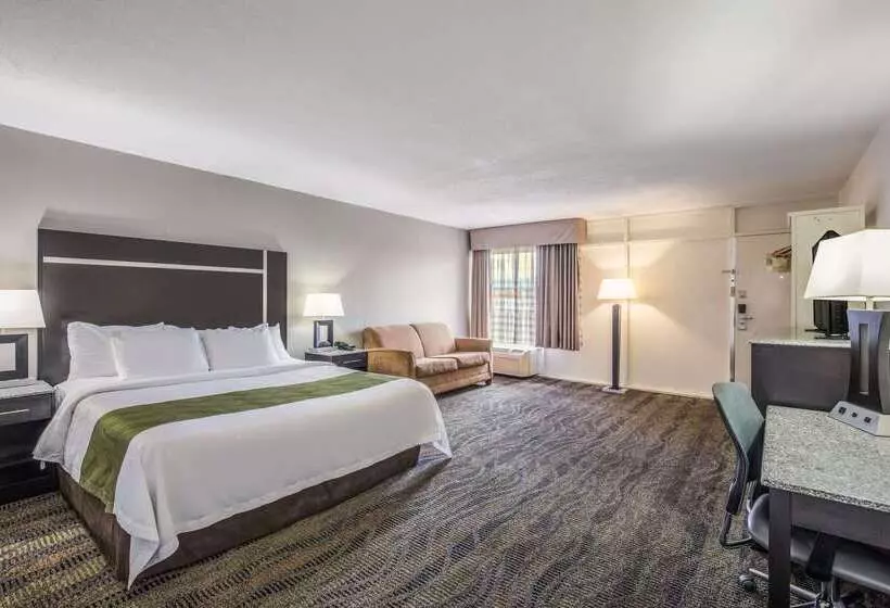 호텔 Quality Inn & Suites Conference Center Thomasville