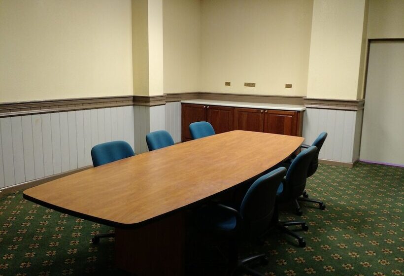 호텔 Quality Inn & Suites Conference Center Thomasville