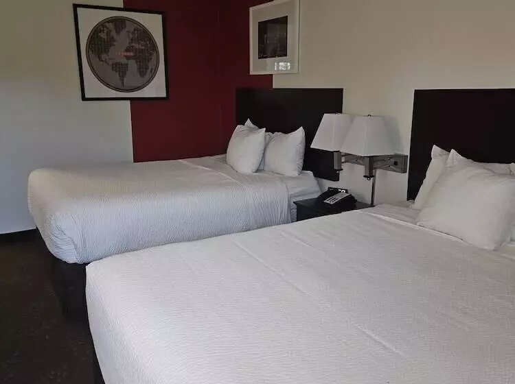 호텔 Ramada By Wyndham Seatac Airport