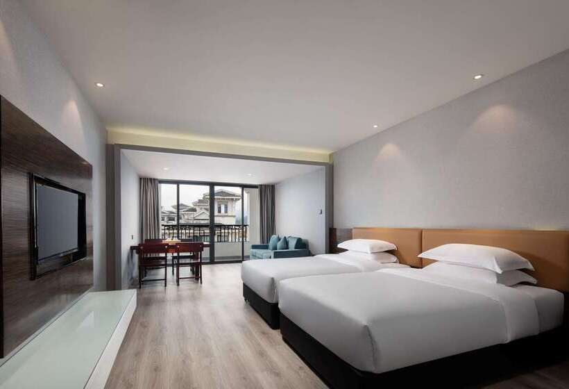 Hotel Ramada By Wyndham Wuyishan