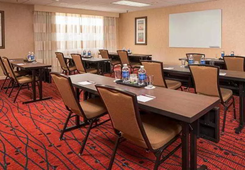 בית מלון כפרי Residence Inn Fairfax Merrifield