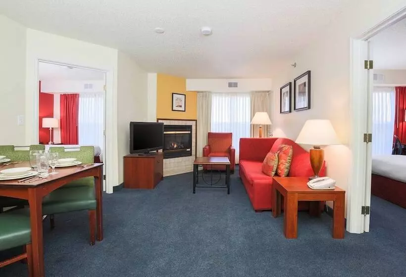 Отель Residence Inn By Marriott Flint Grand Blanc