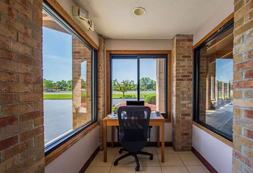 فندق Rodeway Inn