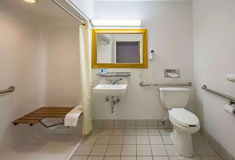 فندق Rodeway Inn