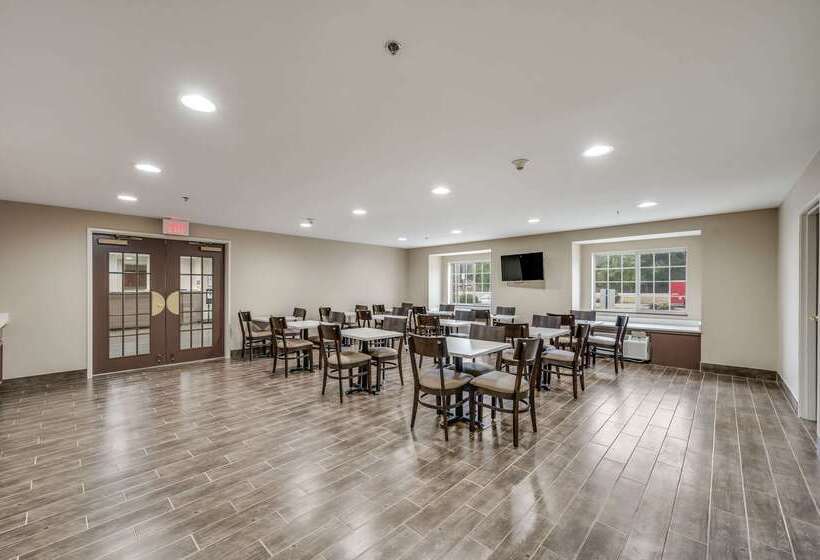 בית מלון כפרי Sleep Inn & Suites