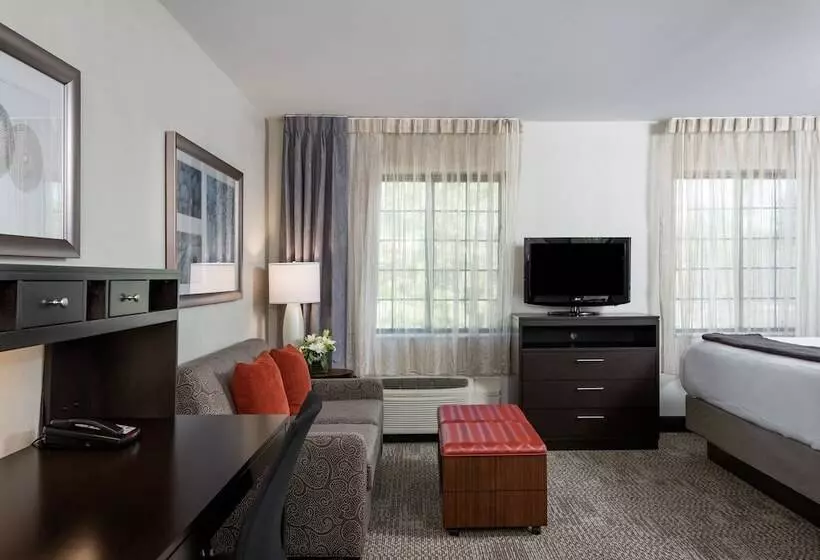 ホテル Staybridge Suites Chantilly Dulles Airport, An Ihg