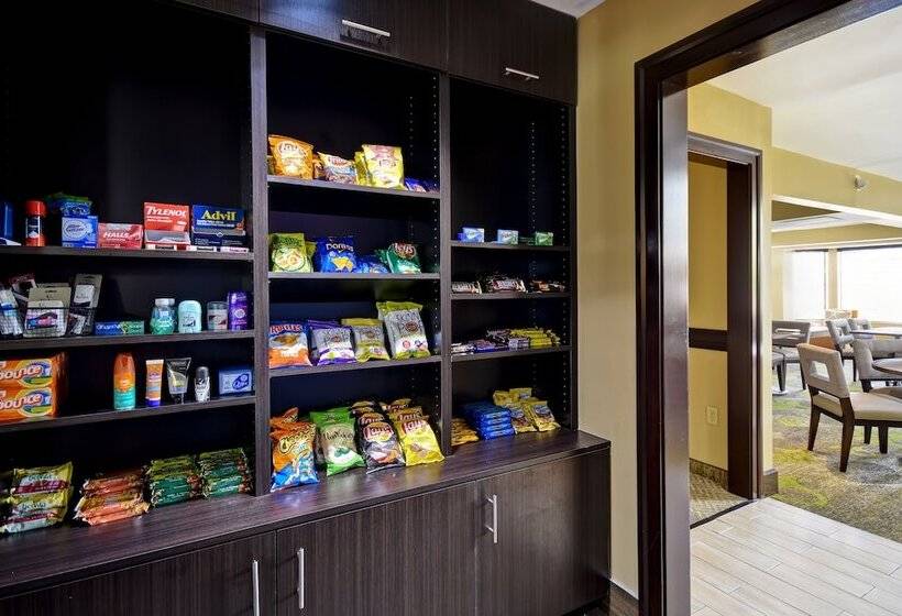 هتل Staybridge Suites Grand Rapids Kentwood, An Ihg