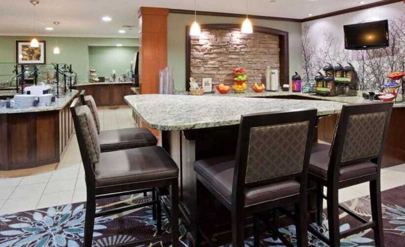 Отель Staybridge Suites Minneapolis Maple Grove, An Ihg