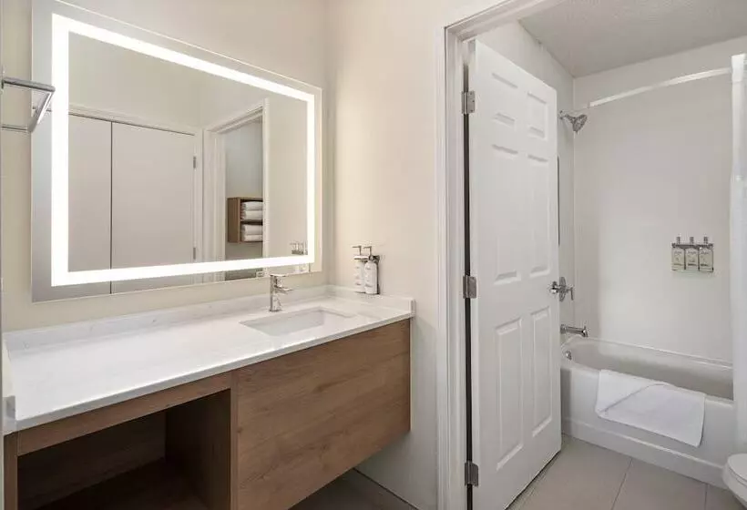 ホテル Staybridge Suites Minneapolis Maple Grove, An Ihg