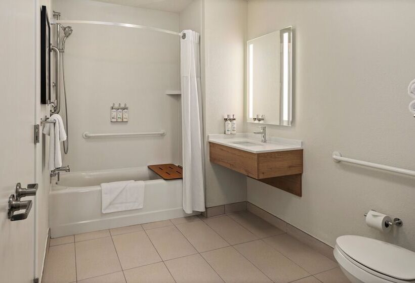 Отель Staybridge Suites Minneapolis Maple Grove, An Ihg