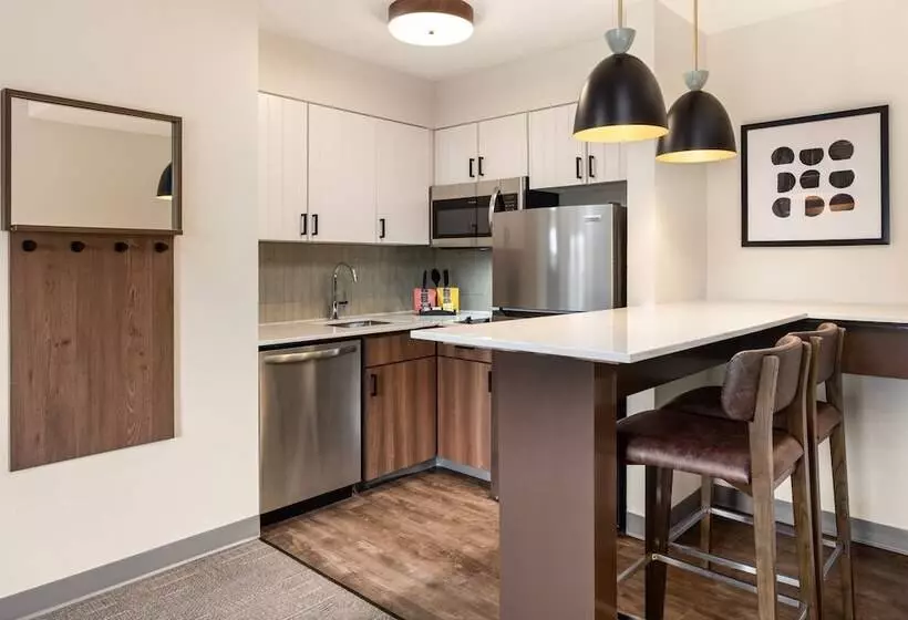 ホテル Staybridge Suites Minneapolis Maple Grove, An Ihg