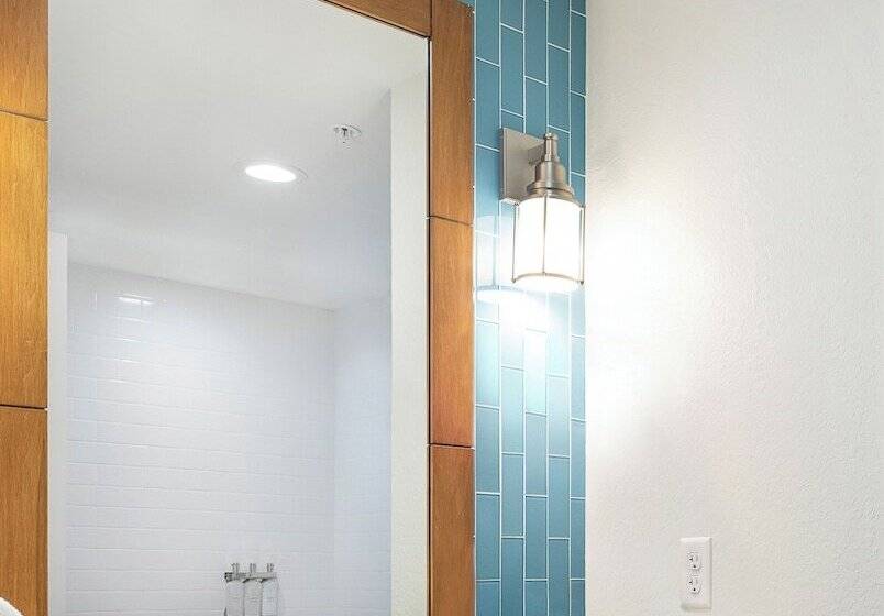 Compass By Margaritaville Hotel Naples