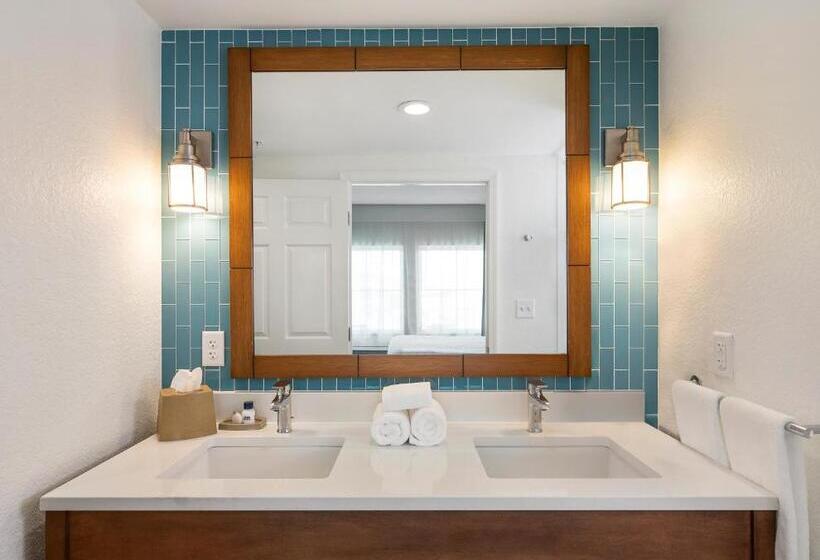 Compass By Margaritaville Hotel Naples