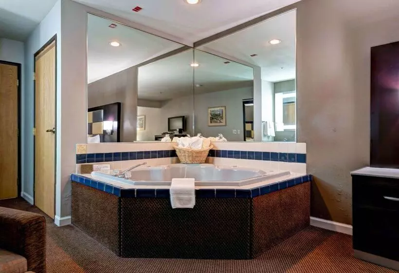 Surestay Plus Hotel By Best Western Redding