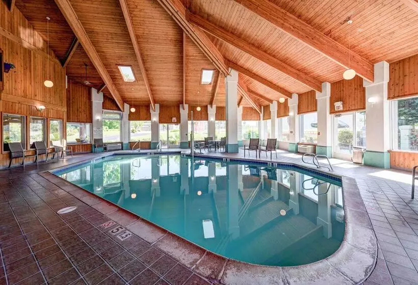 Surestay Plus Hotel By Best Western Redding