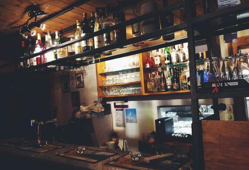 فندق The Matterhorn Hostel Zermatt