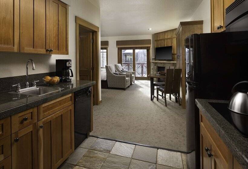 هتل The Residences At Main Street Station By Hyatt Vacation Club