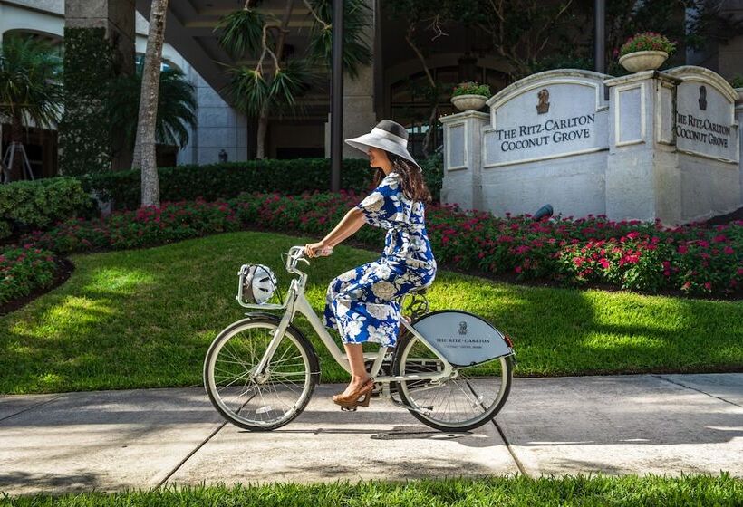 هتل The Ritzcarlton Coconut Grove, Miami