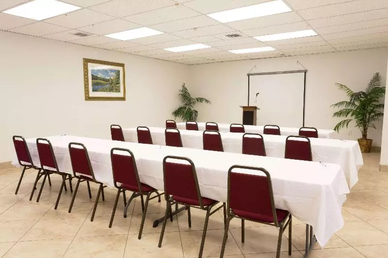 هتل Quality Inn Fort Myers Cape Coral