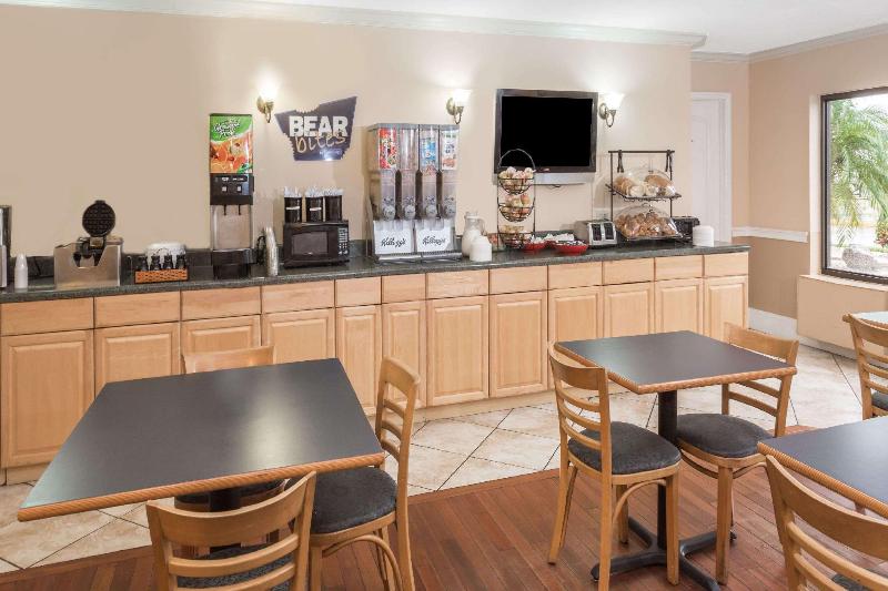 ホテル Quality Inn Fort Myers Cape Coral