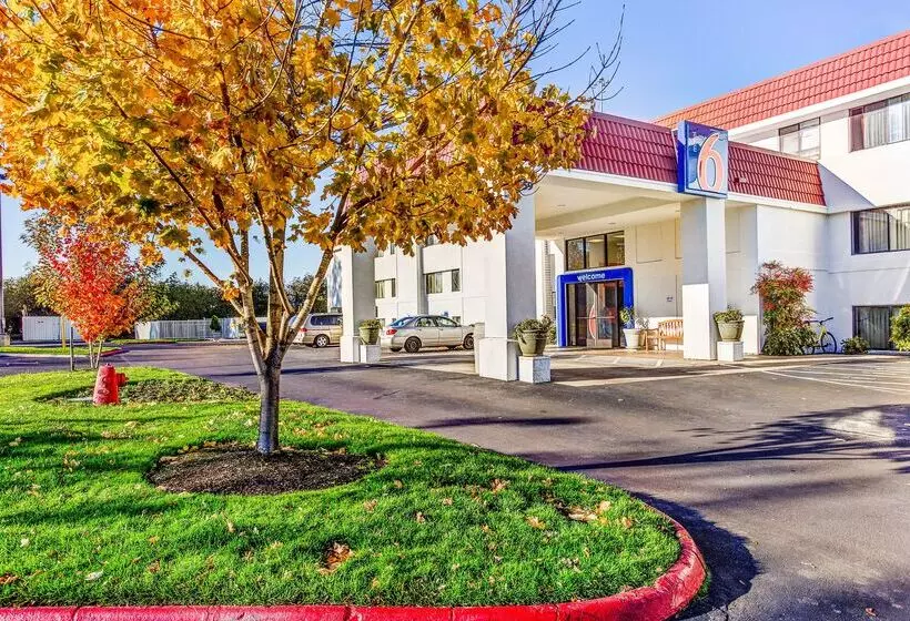 Motel 6portland, Or  Tigard West