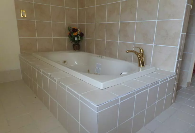 مُتل Bayfront Inn