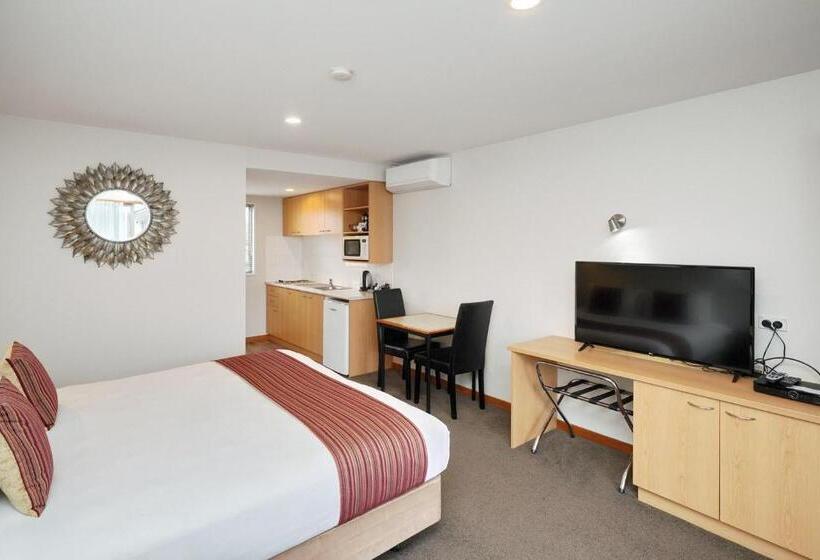 306 Motel Apartments