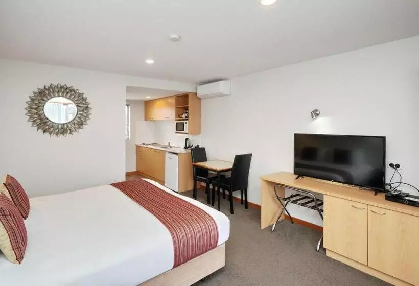 306 Motel Apartments