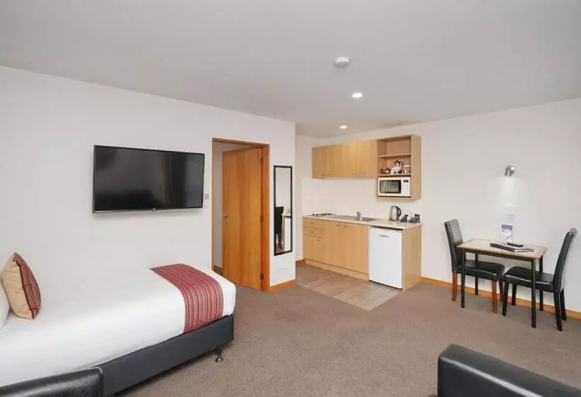 306 Motel Apartments