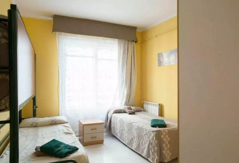 هاستل Residencia Alclausell