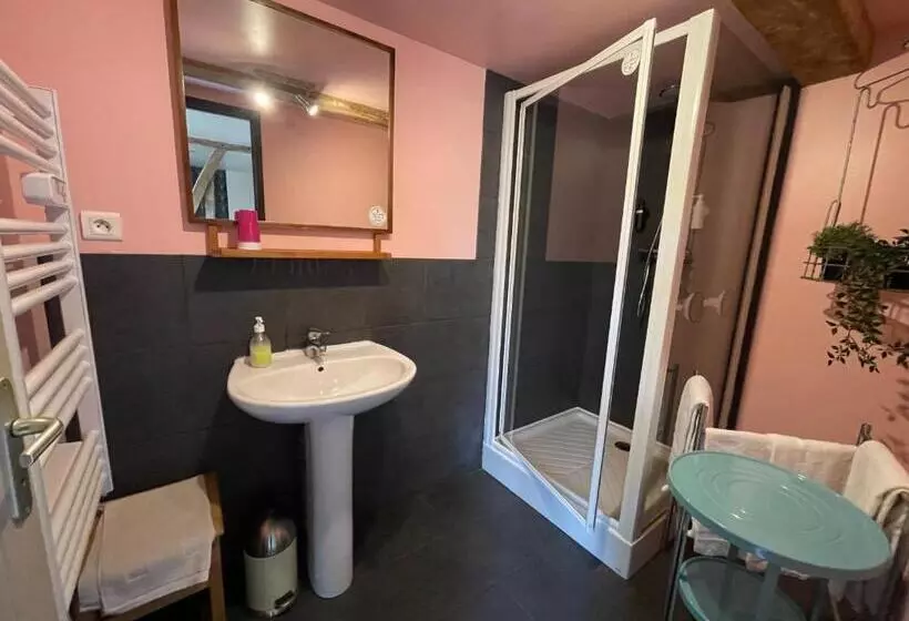 ベッドアンドブレックファースト Au Presbytère De Saigneville