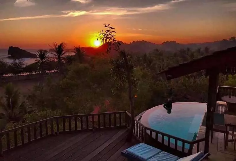 Bed and Breakfast Desa Limasan Resort