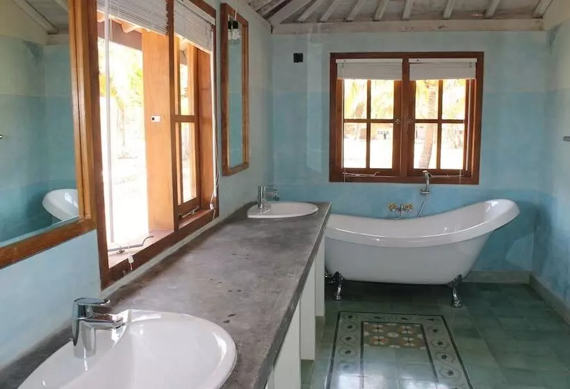 Bed and Breakfast Desa Limasan Resort