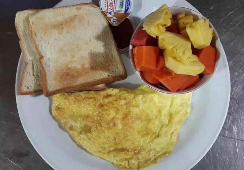 Bed and Breakfast Desa Limasan Resort