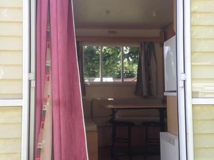 Отель Camping De Lagraulière