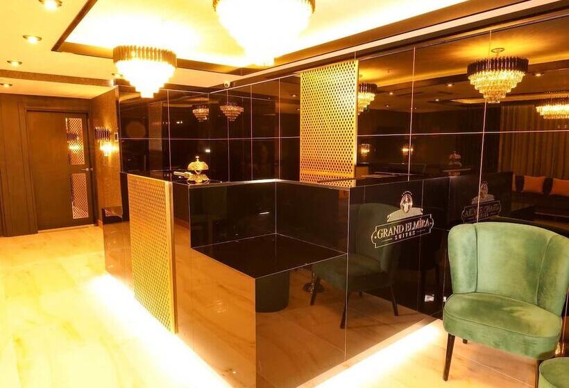 Отель Grand Elmira Suites