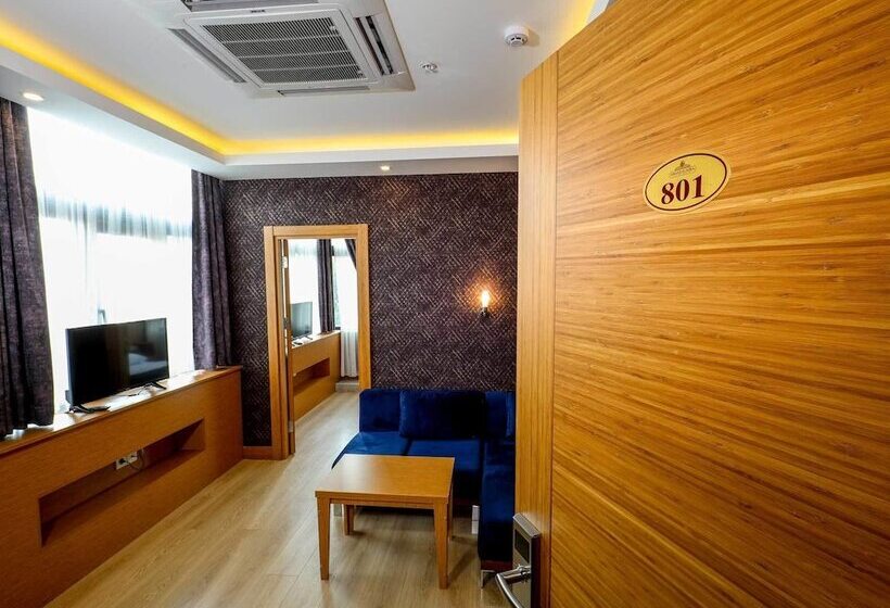 Отель Grand Elmira Suites