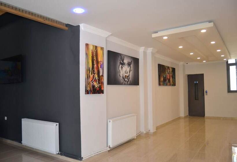 בית מלון כפרי Grand Krone