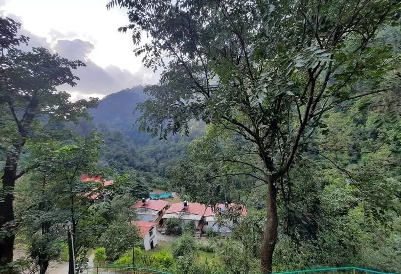 Hotelli Haut Monde Hill Stream Resort And Spa