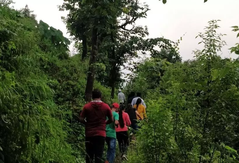 Hotelli Haut Monde Hill Stream Resort And Spa