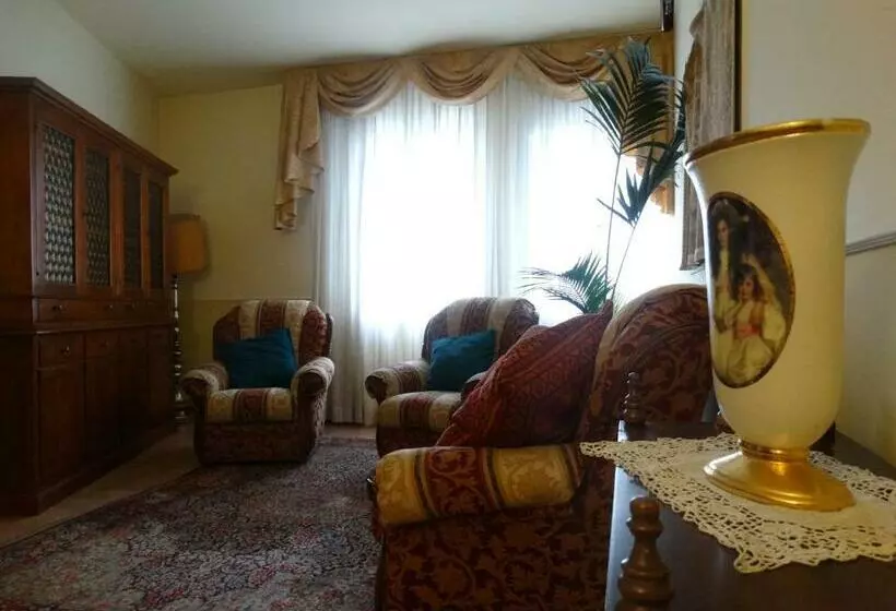 هتل Locanda Il Burchiello