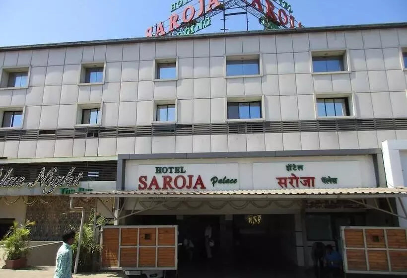 ホテル Saroja Palace