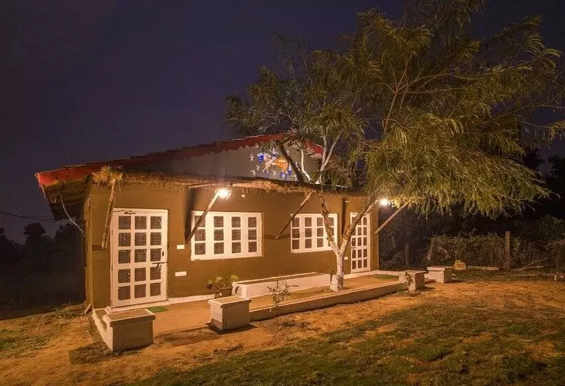 Hotelli Wow Stayz2 Pachmarhi Foothill Cottages