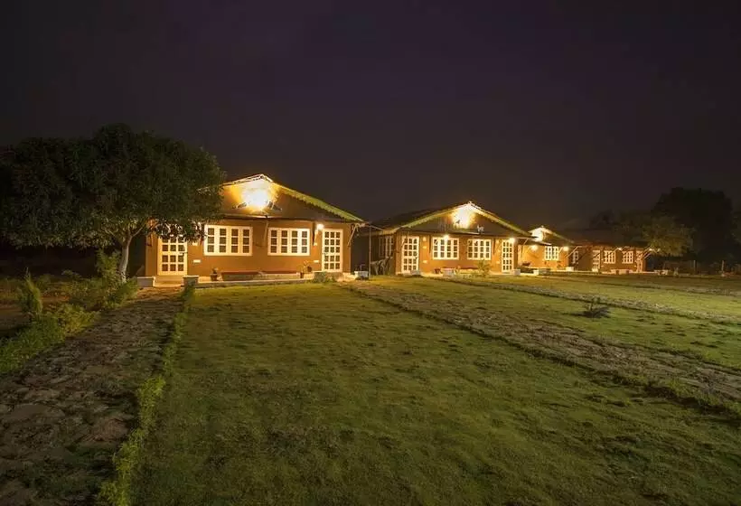 Hotelli Wow Stayz2 Pachmarhi Foothill Cottages