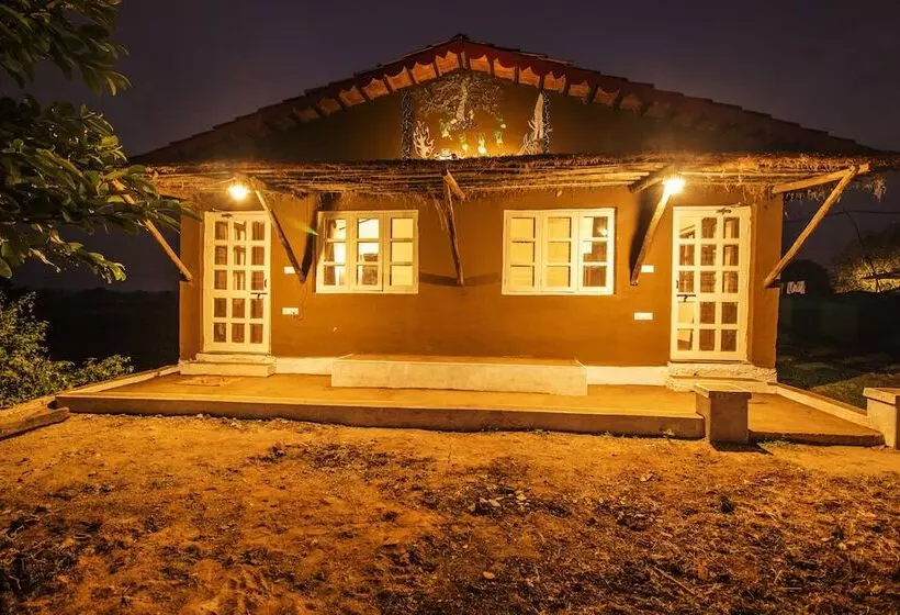 Hotelli Wow Stayz2 Pachmarhi Foothill Cottages