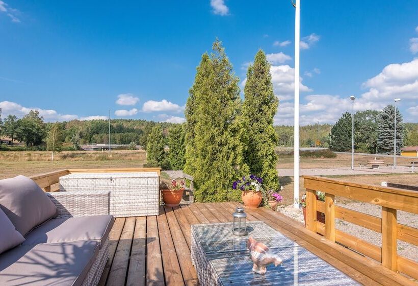 Tallbackens Gård & Vandrarhem Hostel