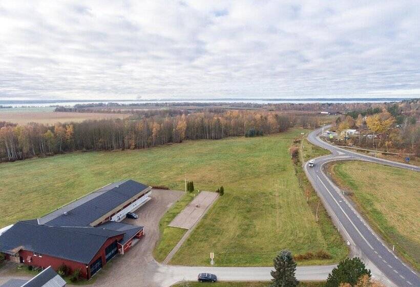 Tallbackens Gård & Vandrarhem Hostel