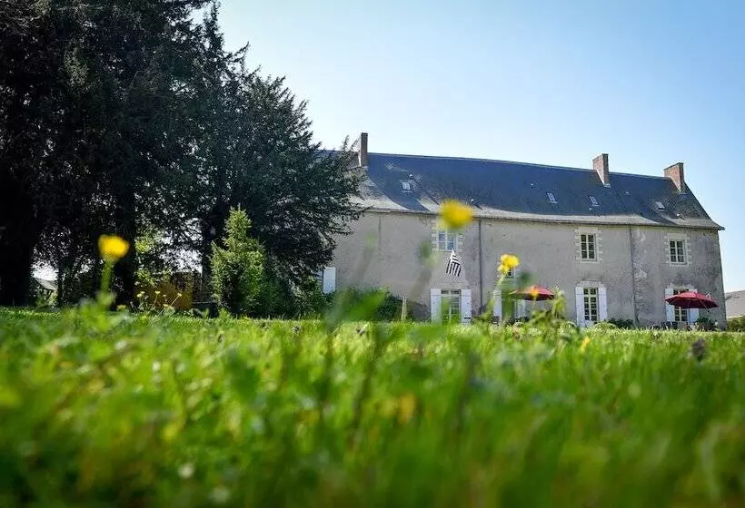 Aamiaismajoitus (B&B) Château De La Grand'cour