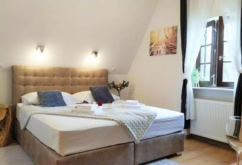 Aamiaismajoitus (B&B) Plitvice Streaming